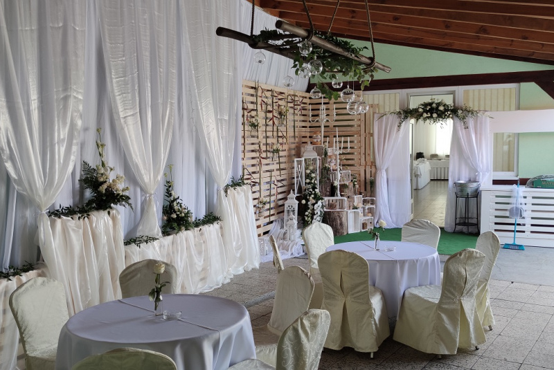 Salón & Catering / Oslavy - foto